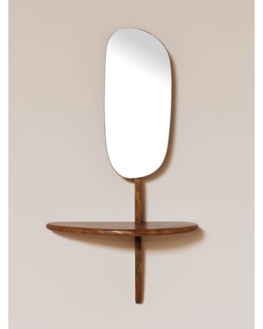 Miroir abstrait et mini étagère